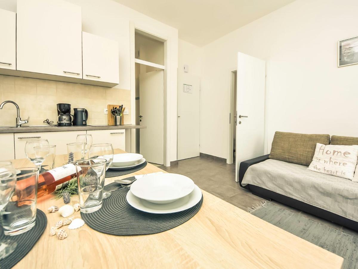 Apartment Snjezana-3 By Interhome Карлобаг Экстерьер фото